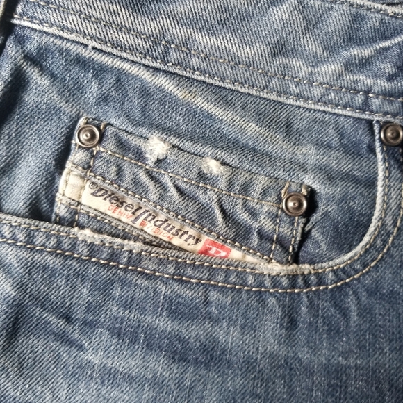 Diesel "Zathan" Jeans - Picture 6 of 12